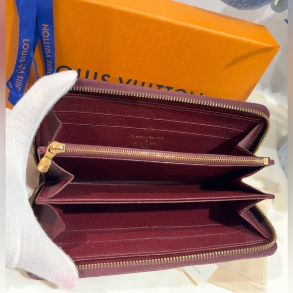 LOUIS VUITTON DAMIER EBENE PAILLETTES SEQUIN ZIPPY WALLET - Picture 2 of 7